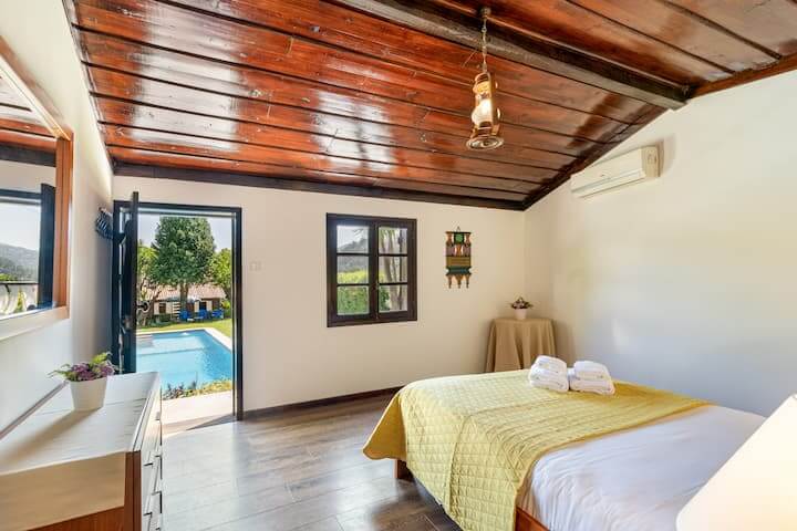 Quarto Bungalow Piscina